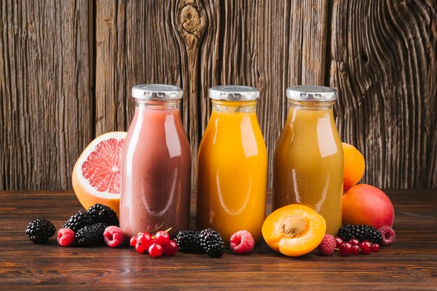 Przepisy na zdrowe smoothie z owoców dostępnych w Biedronce
