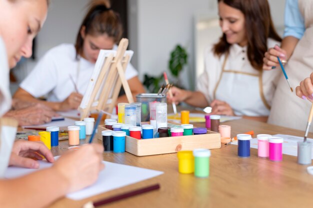 Zalety i unikalność metody nauczania według filozofii Marii Montessori w przedszkolach